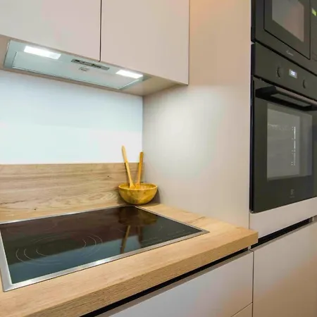 Spu Apartment Split